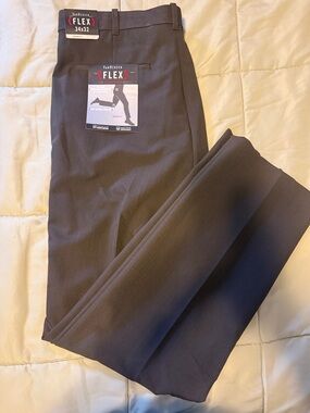 Van Heusen Black FLEX Men’s Dress Pants